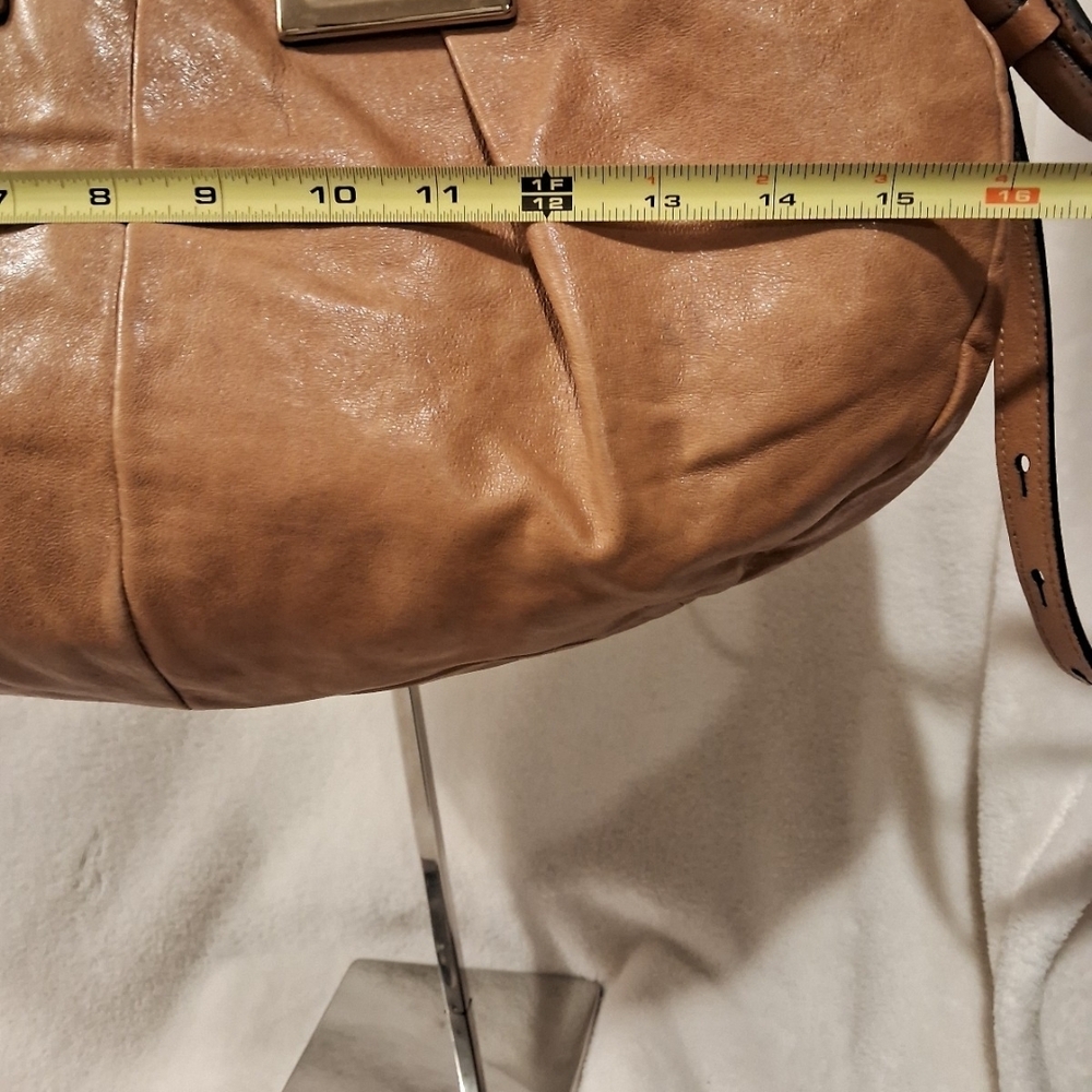 Chloe Tan Leather Crossbody Bag with Gold Accents - Picture 11 of 12